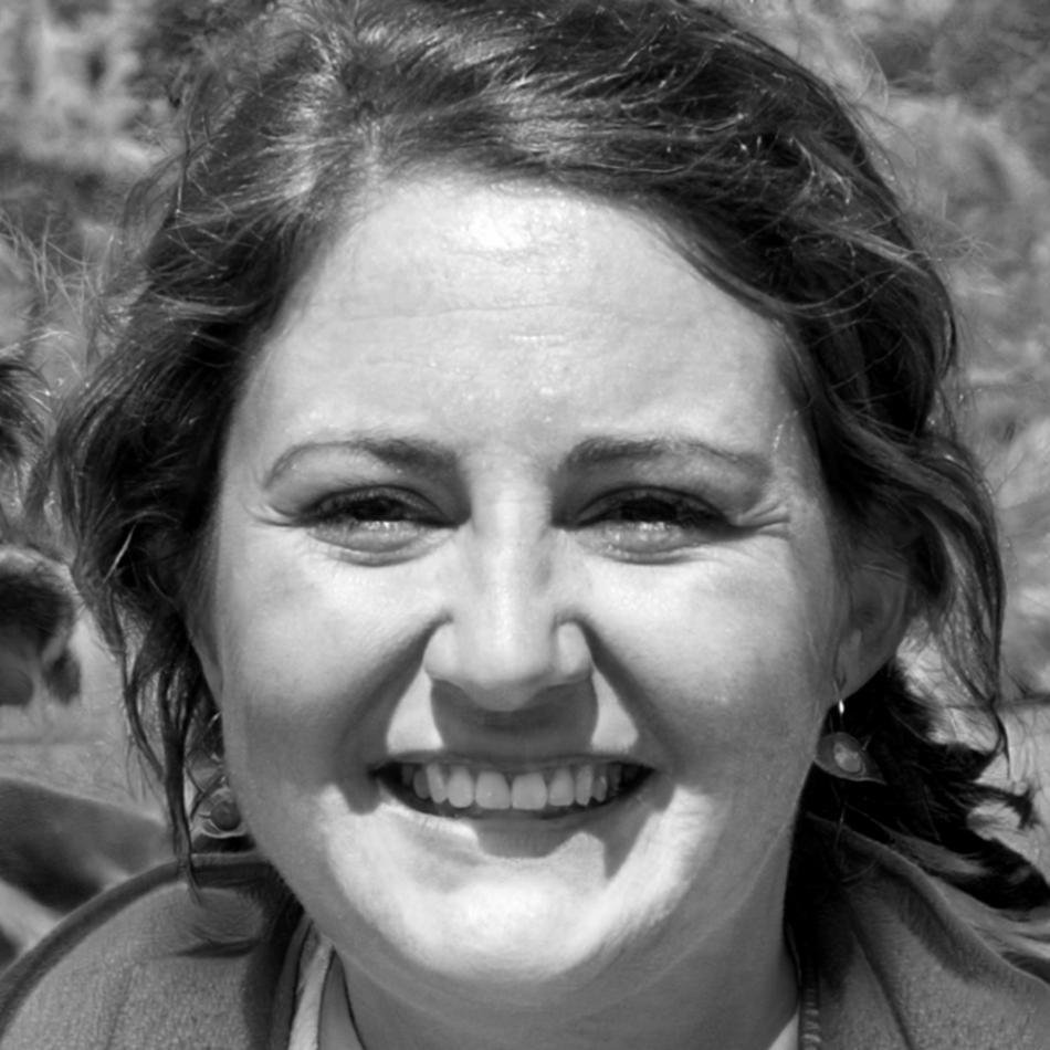 Retrato profesional de Isabel Montemayor